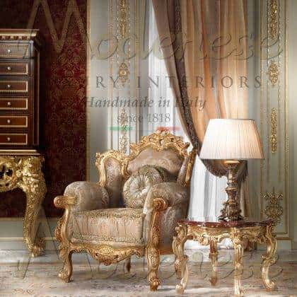 opulentní elegantní zlatý konferenční stolek vykládaný mramorem červené francouzské rafinované detaily listového zlata italská řemeslná výroba exkluzivní italské klasické baroko elegantní italské přizpůsoben majestátní italská řemeslná výroba exkluzivní domácí dekor životní styl