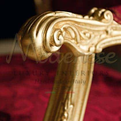 Роскошные кресла и стулья в классическом стиле барокко и рококо от производителя итальянской мебели из массива дерева большой выбор высококачественных итальянских тканей уникальный дизайн