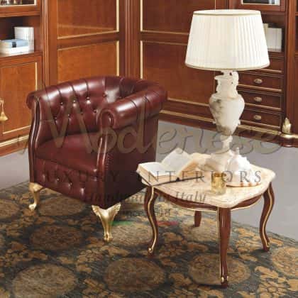 luxusní opulentní vyrobený v Itálii řemeslná výroba nábytku sofistikovaný vyřezávaný konferenční stolek z masivního dřeva řezby nohou a detaily na zakázku rafinovaný horní mramorový konferenční stolek tradiční nábyteknápady majestátní luxusní nejlepší materiály vyrobený v Itálii nábytek
